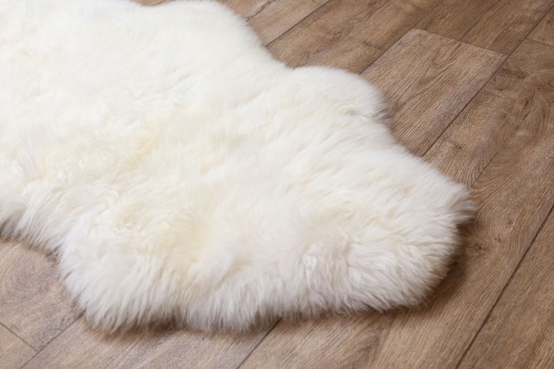 Natural White Sheepskin Rug #12