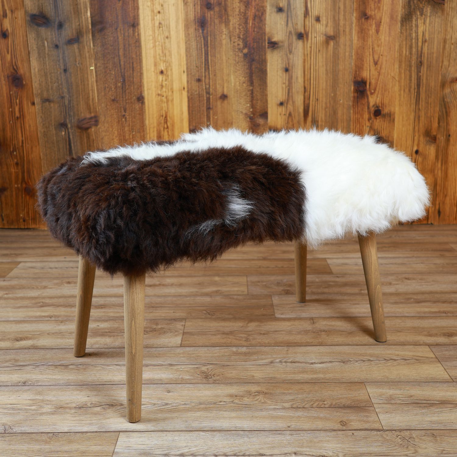 Sheepskin Bench | British Jacob | Small