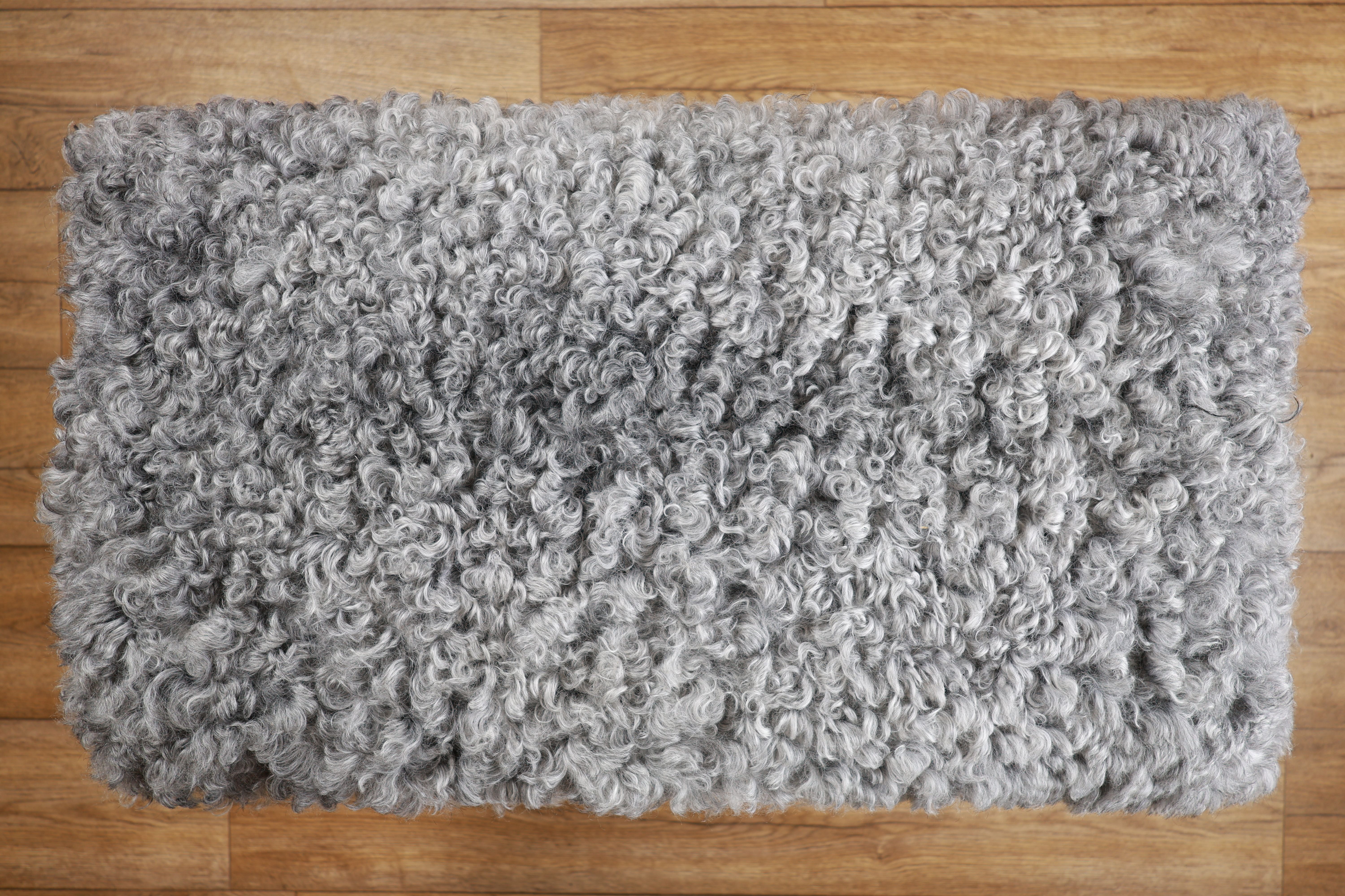 Sheepskin Bench | Gotland Grey | Small