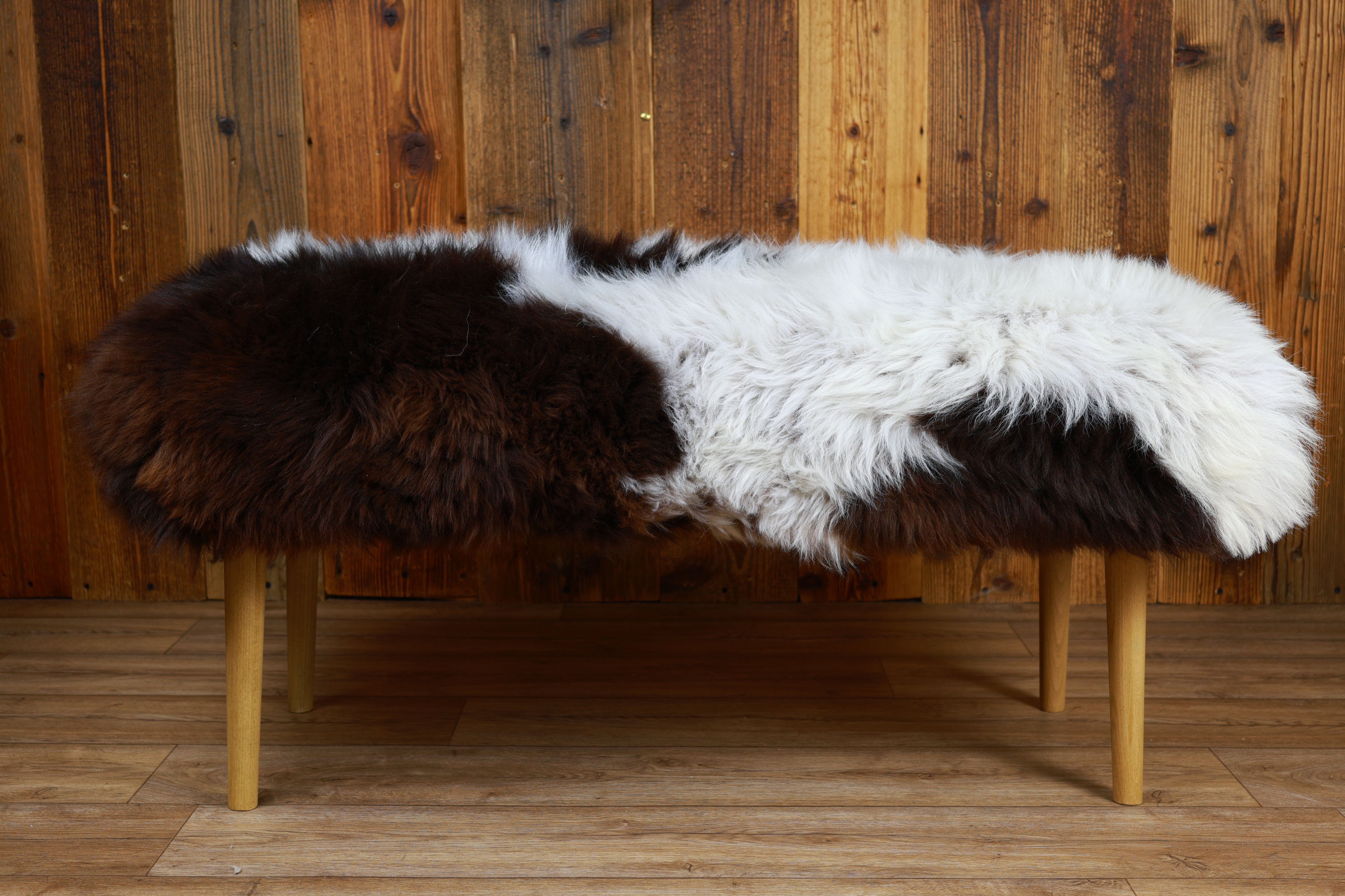 Sheepskin Bench | British Jacob | Large