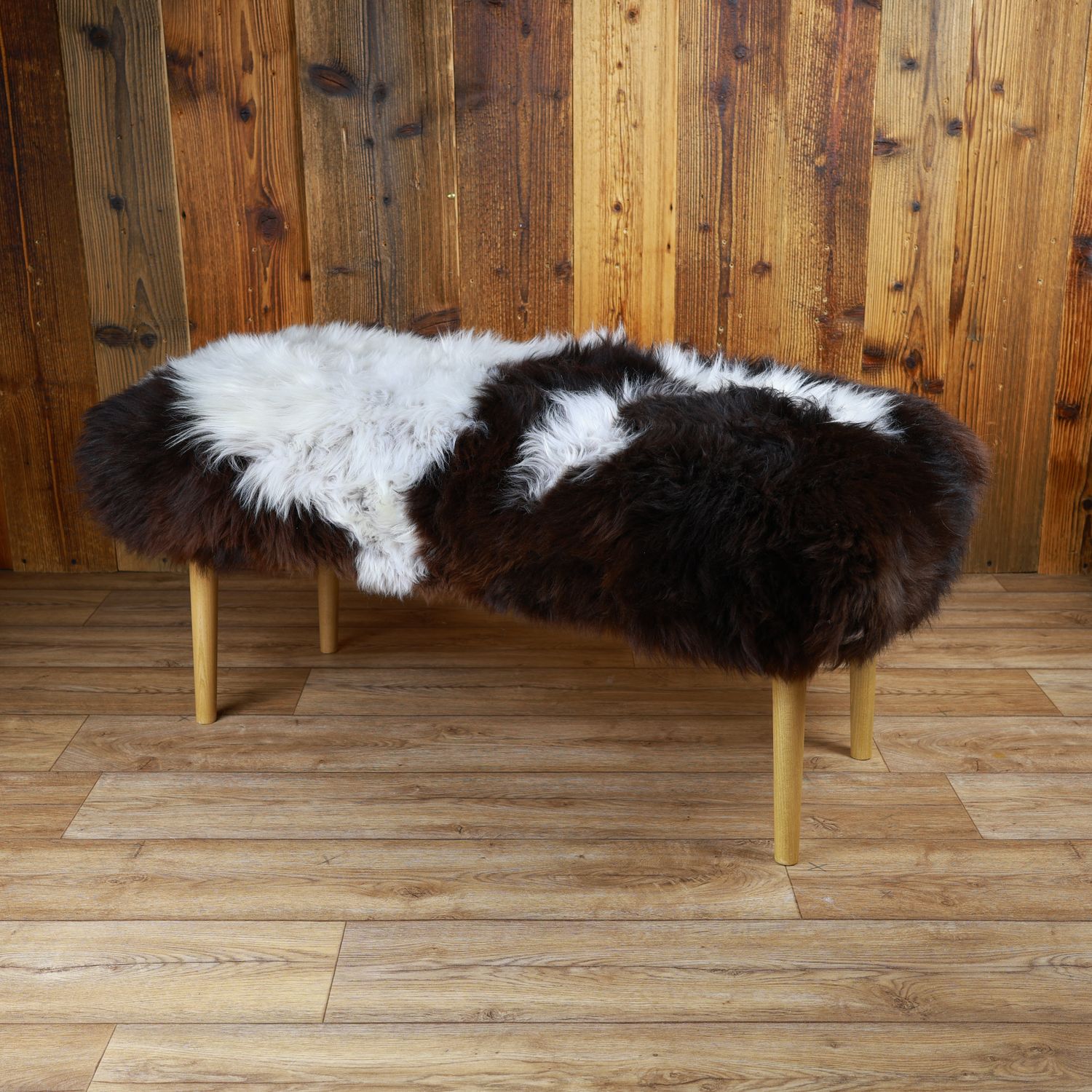 Sheepskin Bench | British Jacob | Large