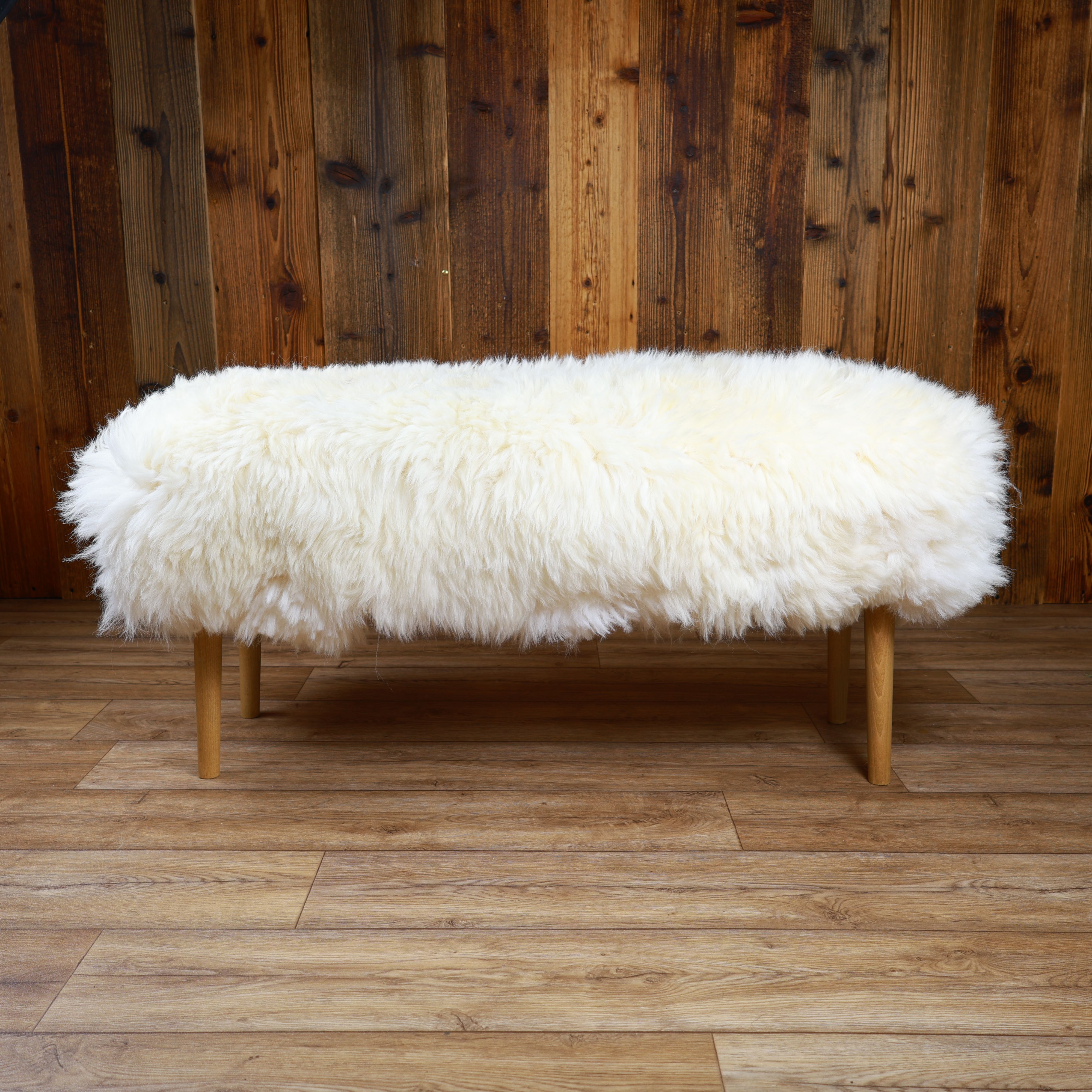 Sheepskin Bench | British White | Medium