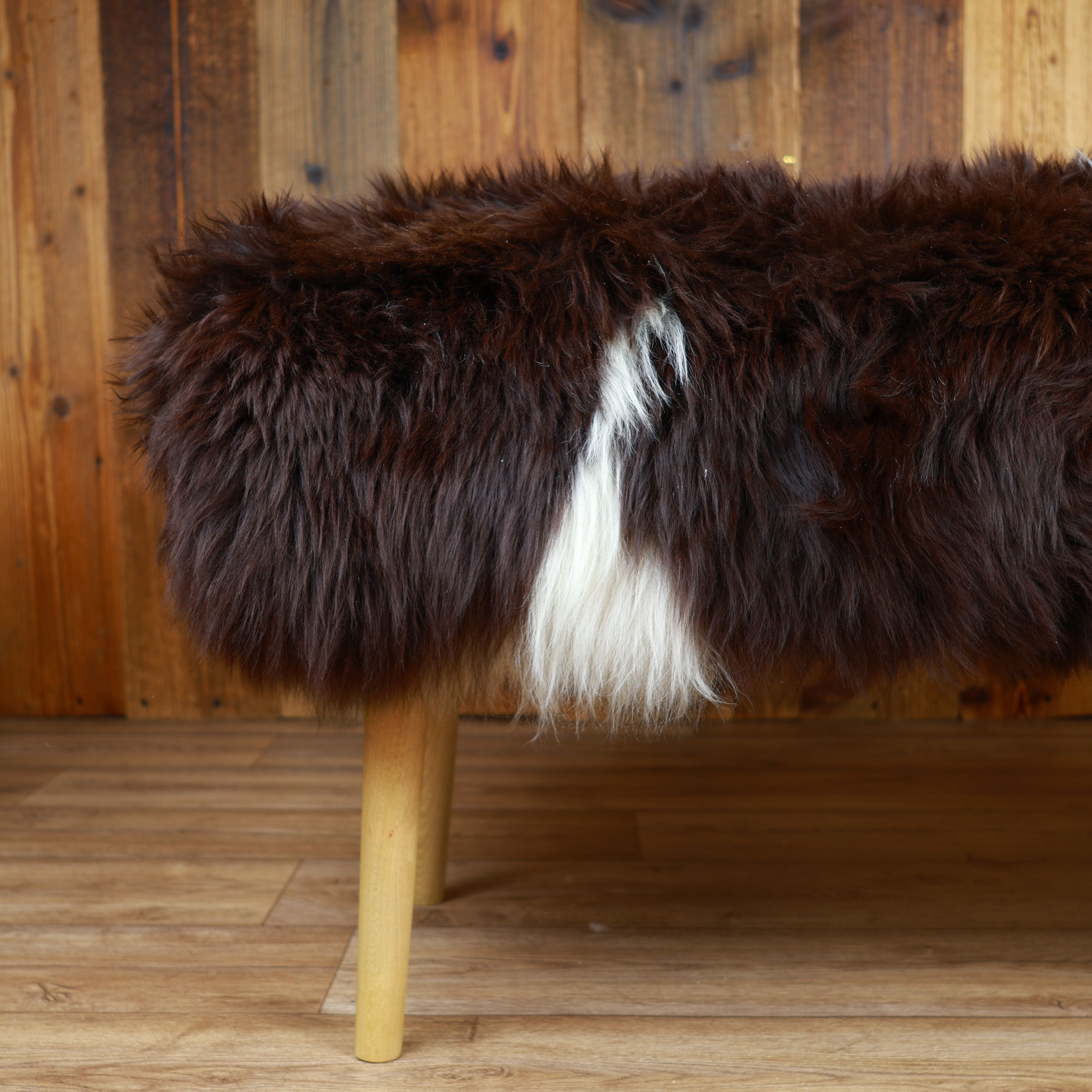 Sheepskin Bench | British Jacob | Extra Large