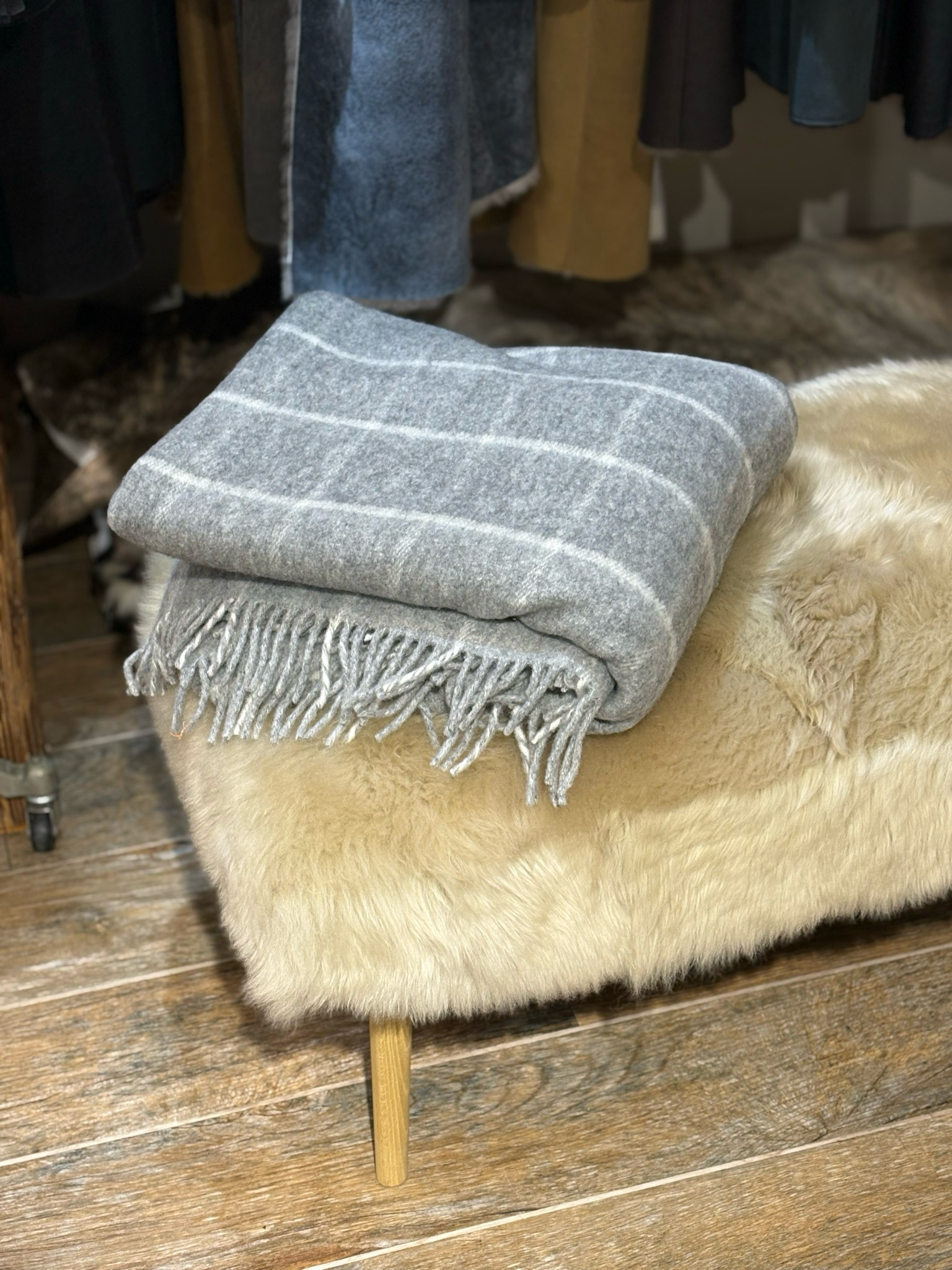 Grey 100% Lambswool blanket