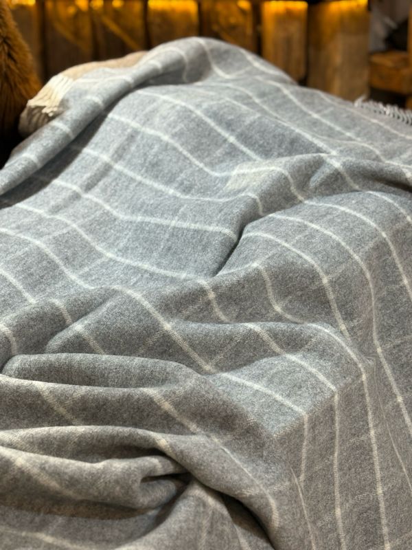 Grey 100% Lambswool blanket