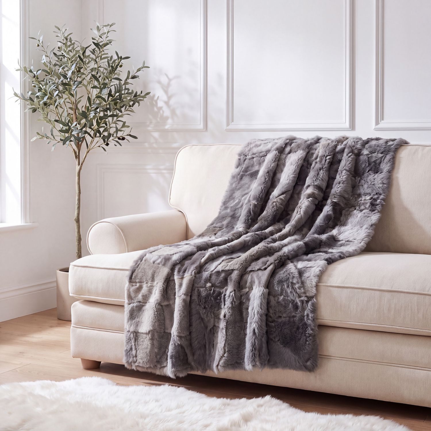 Grey | Natural Lambskin | 200cm x 160cm Grey | Natural Lambskin | 200cm x 160cm