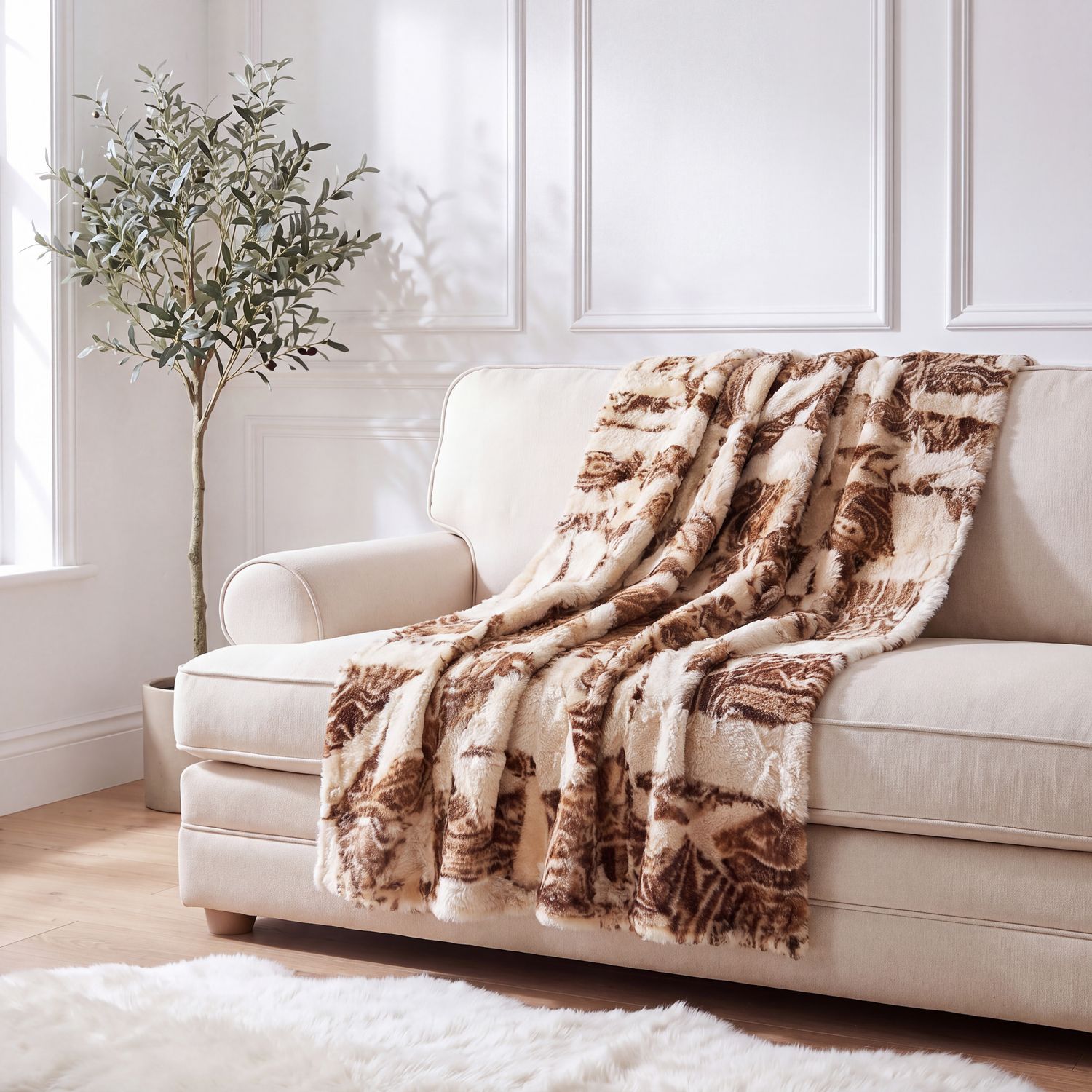 Cream and Brown | Natural Lambskin | 200cm x 160cm Cream and Brown | Natural Lambskin | 200cm x 160cm