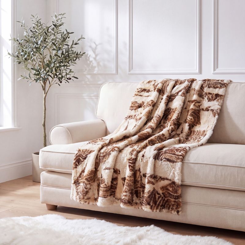 Cream and Brown | Natural Lambskin | 200cm x 160cm
