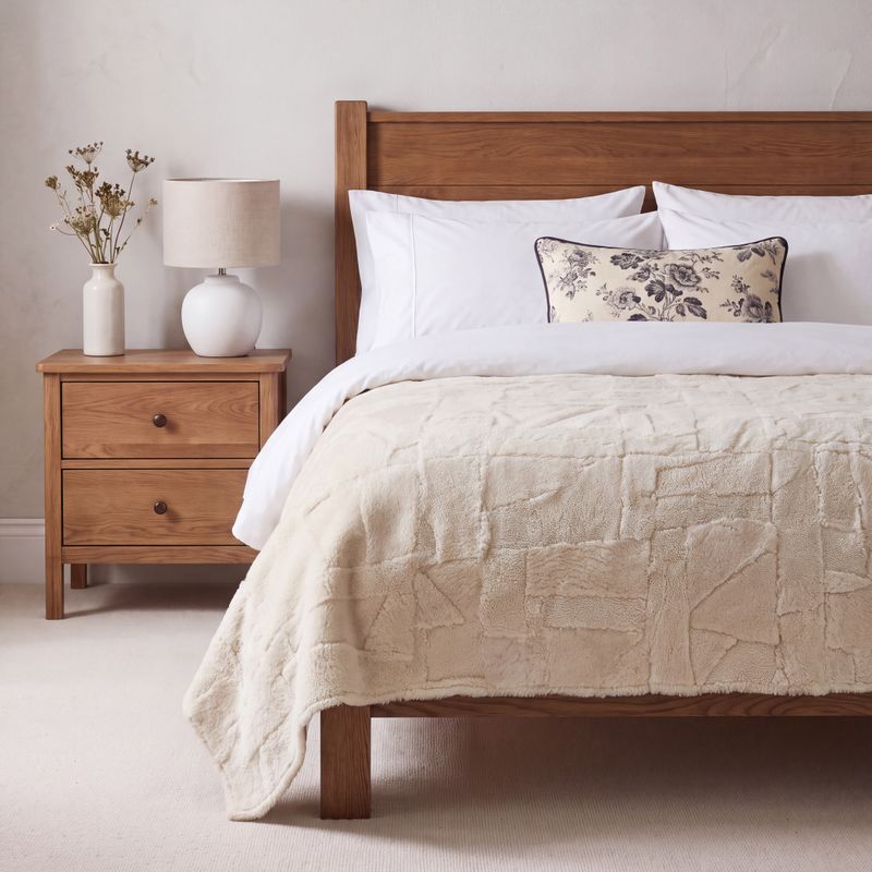 Cream | Natural Lambskin | 200cm x 160cm