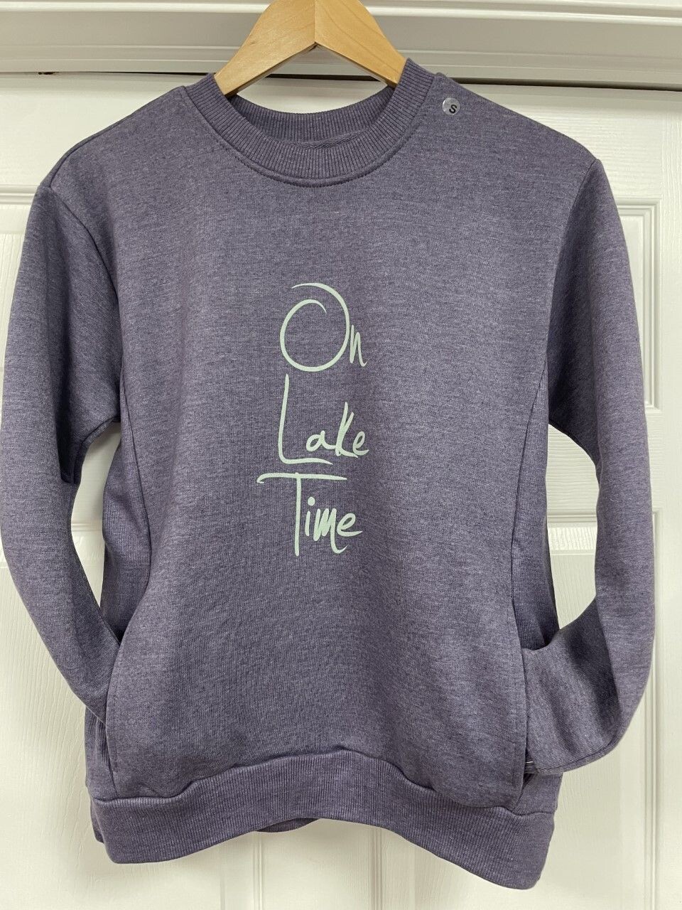 On Lake Time Crewneck - Multiple Colors, Size: Small, Color: Dark Purple