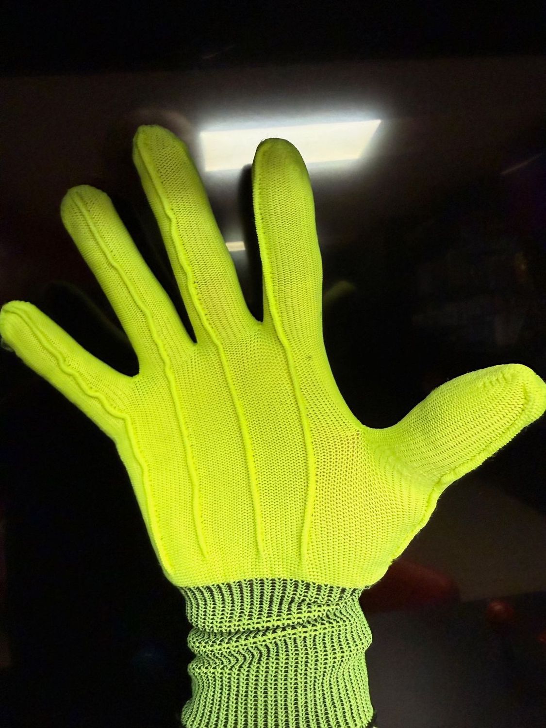 2 SQUEEGEE TINTER GLOVES ( Never CREASE a film again)  new product Special price now