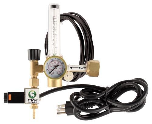 Titan CO2 Regulator