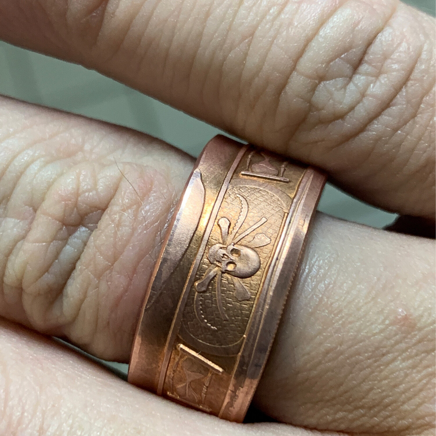 Memento Mori 99.999 Copper Round Ring