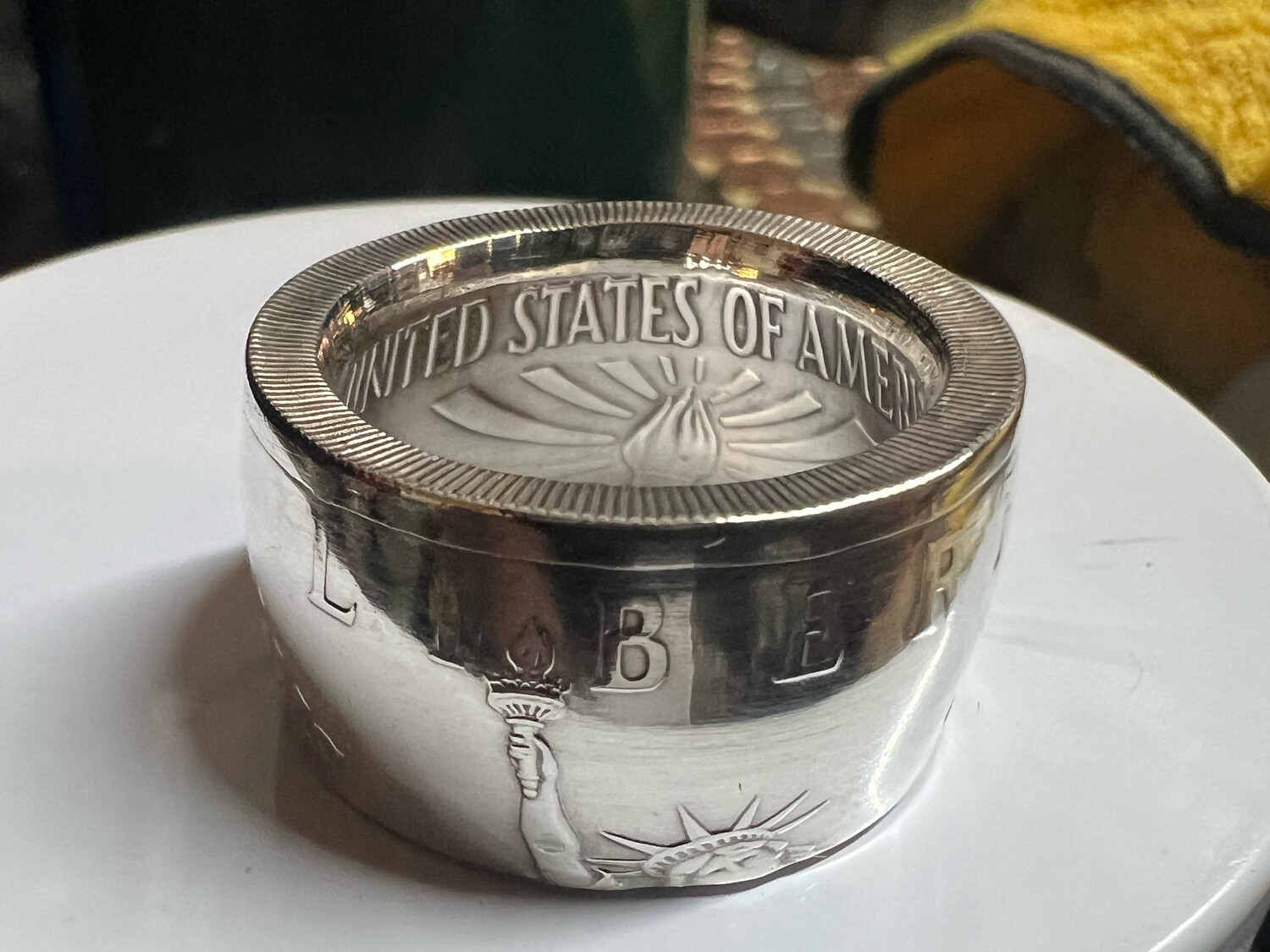 1986 Ellis Island Dollar 90% Silver Coin Ring