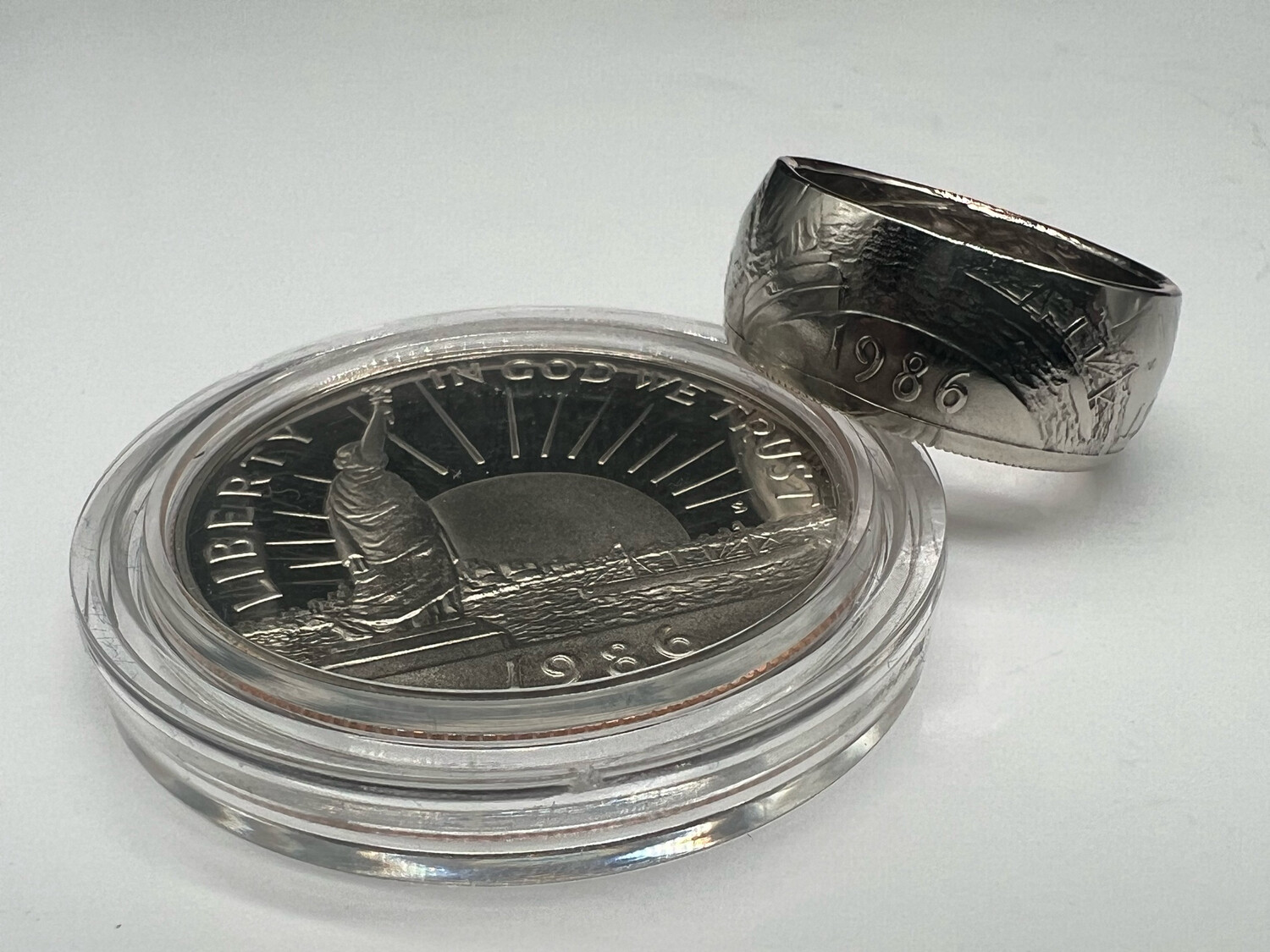 1986 Half Dollar Copper Clad Coin Ring