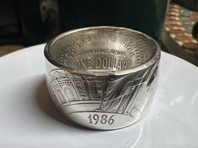 1986 Ellis Island Dollar 90% Silver Coin Ring
