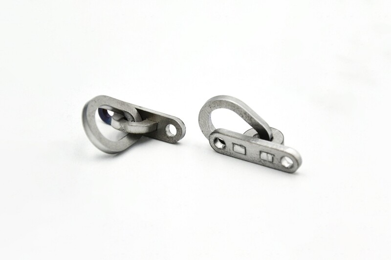 Performance universal shackles