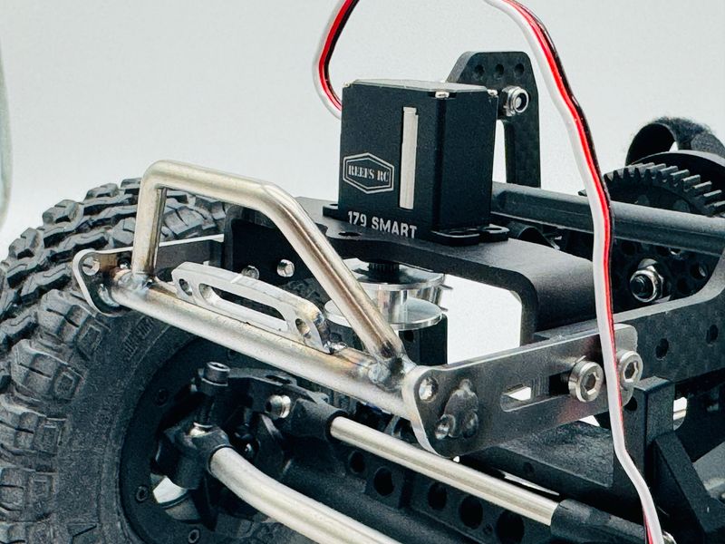 Pathfinder / GroundFox Micro servo winch Mount Vanquish VRD Carbon