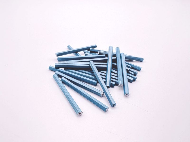 GroundFox Universal 70mm crossbars BLUE (5.5mm key) 1pcs