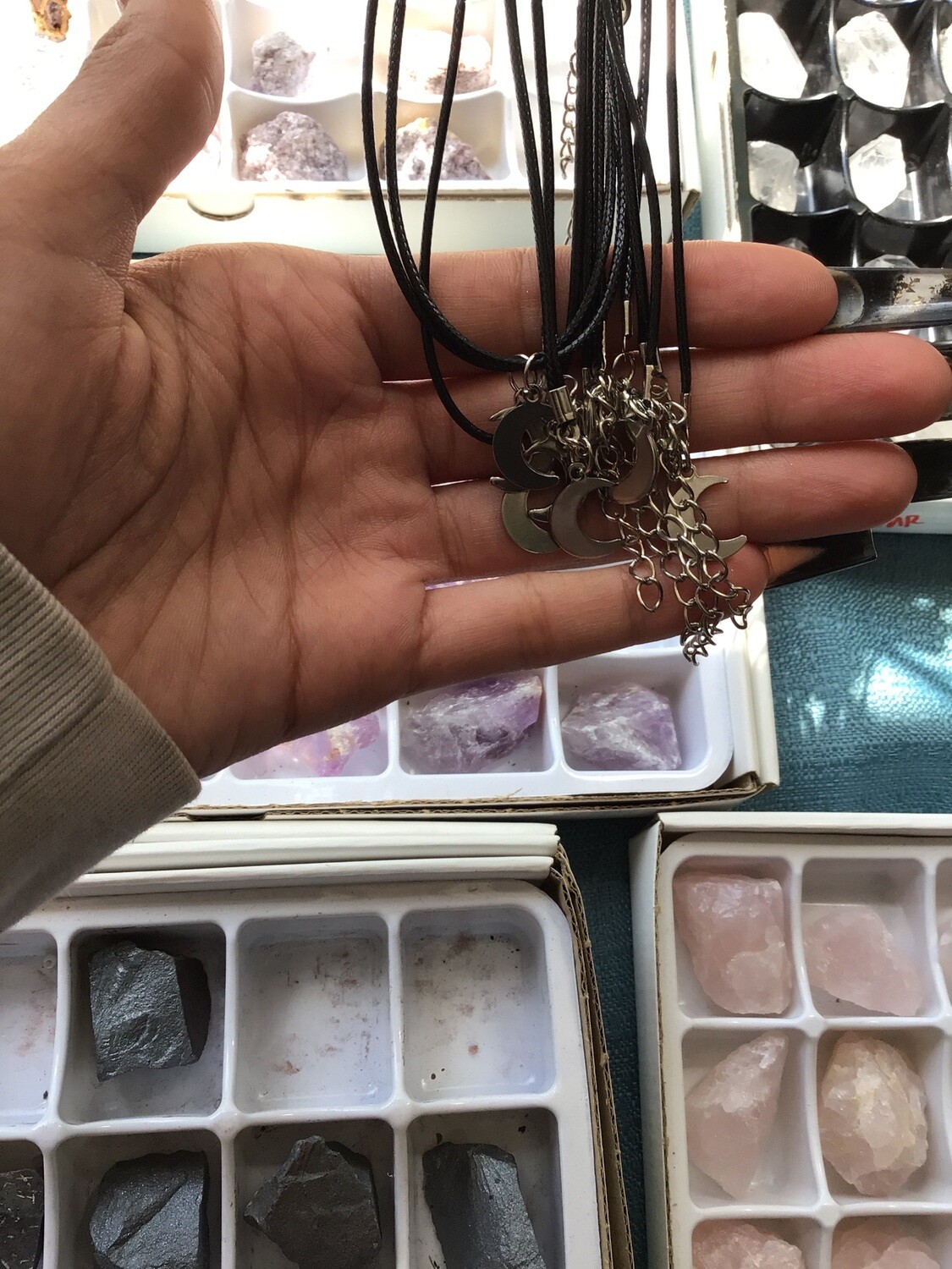 Crest Moon Necklace 
