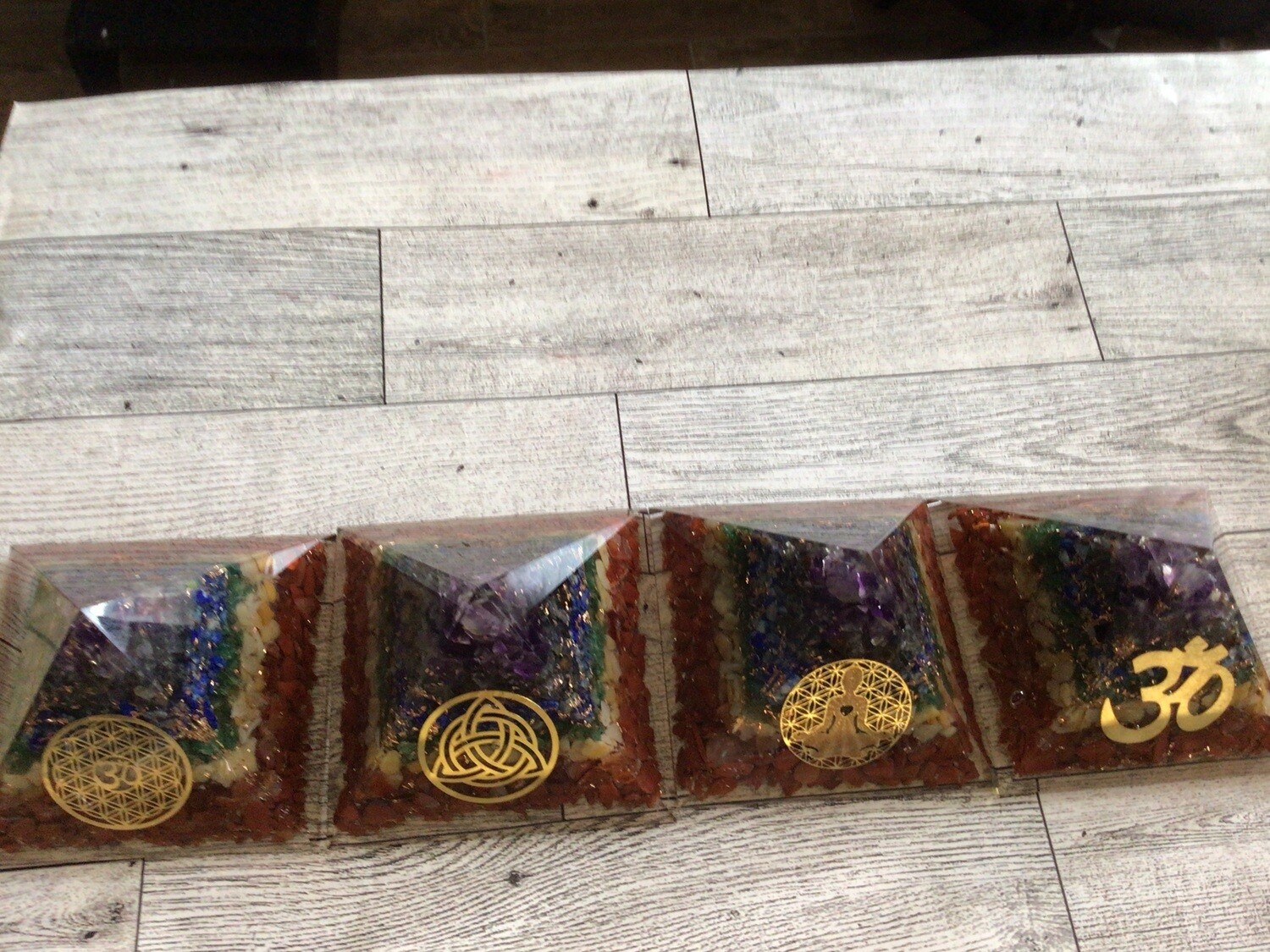 Chakra Pyramid lg