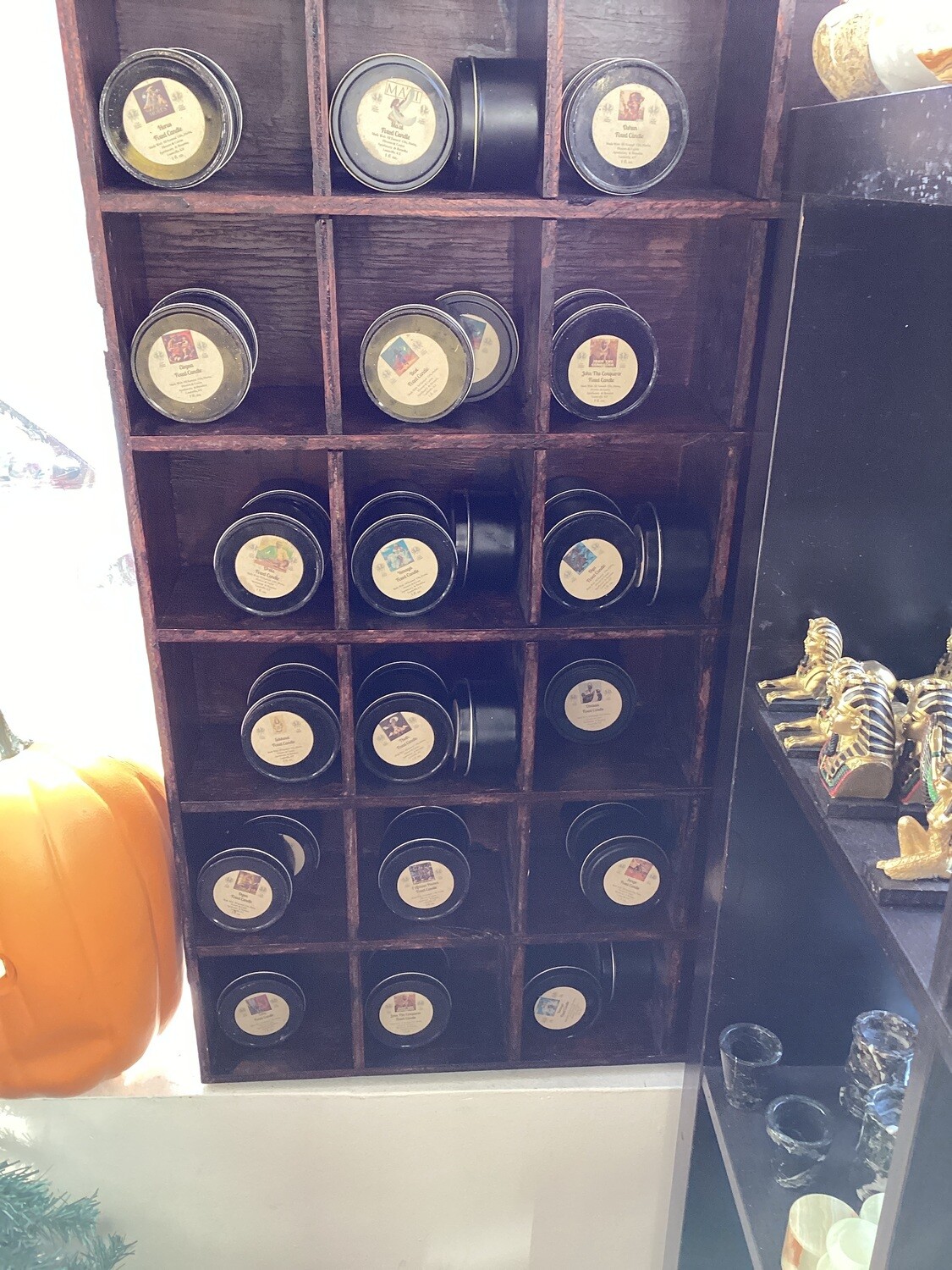 Royalty Rooted Candle tin