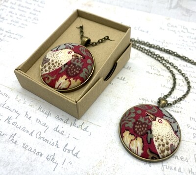 Strawberry Thief fabric button pendant William Morris style - Red