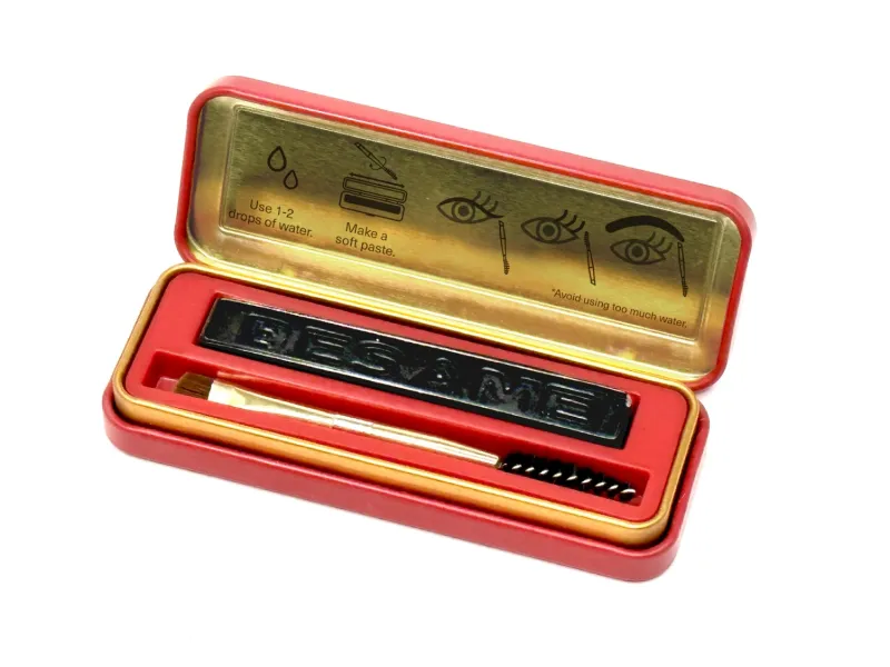 1930’s Vintage Cake Mascara Besame Cosmetics Life Unplastic