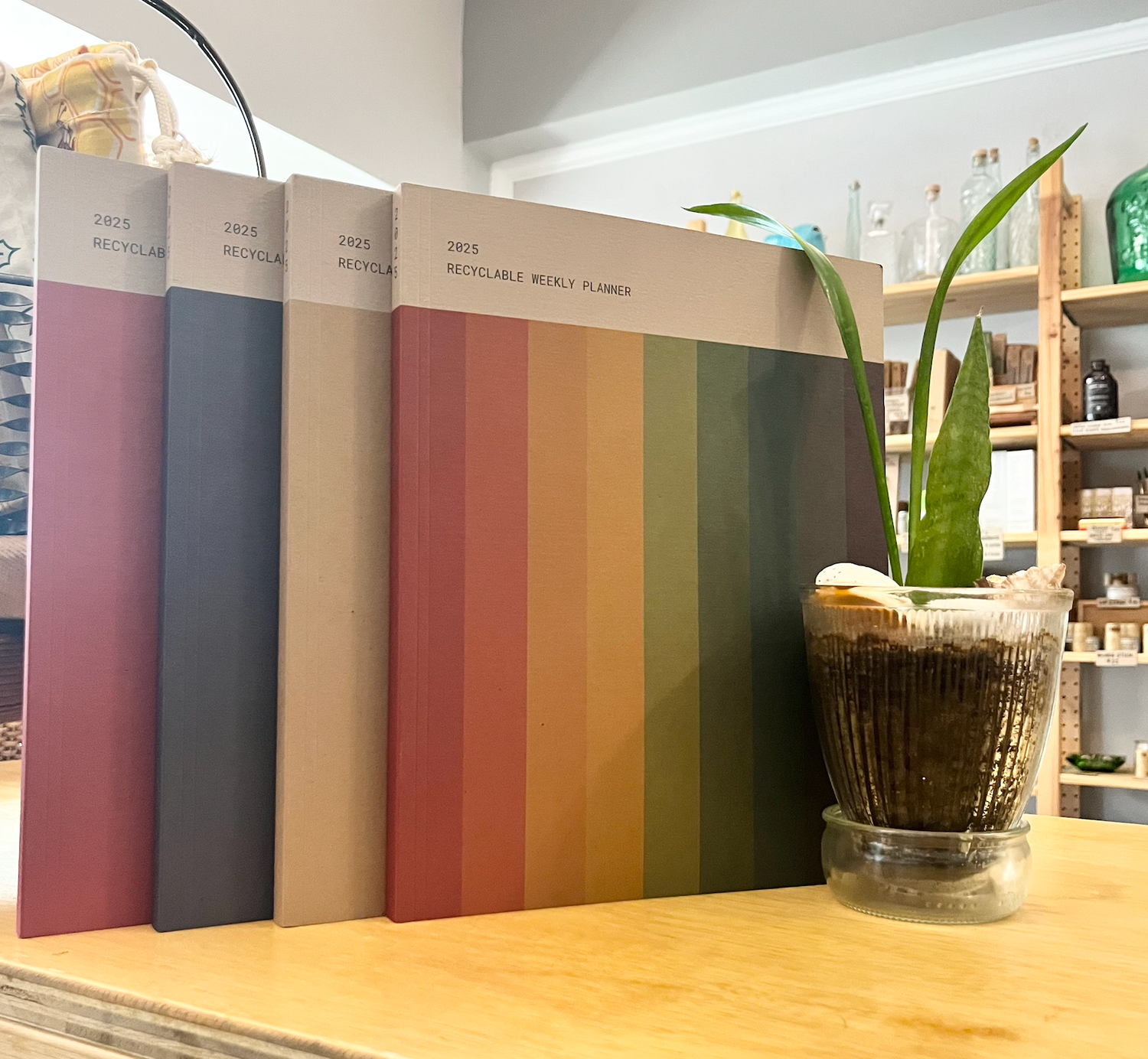 2025 Recyclable Weekly Planner - Wisdom Supply