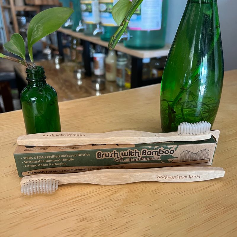 Bamboo Toothbrush - Brush w. Bamboo