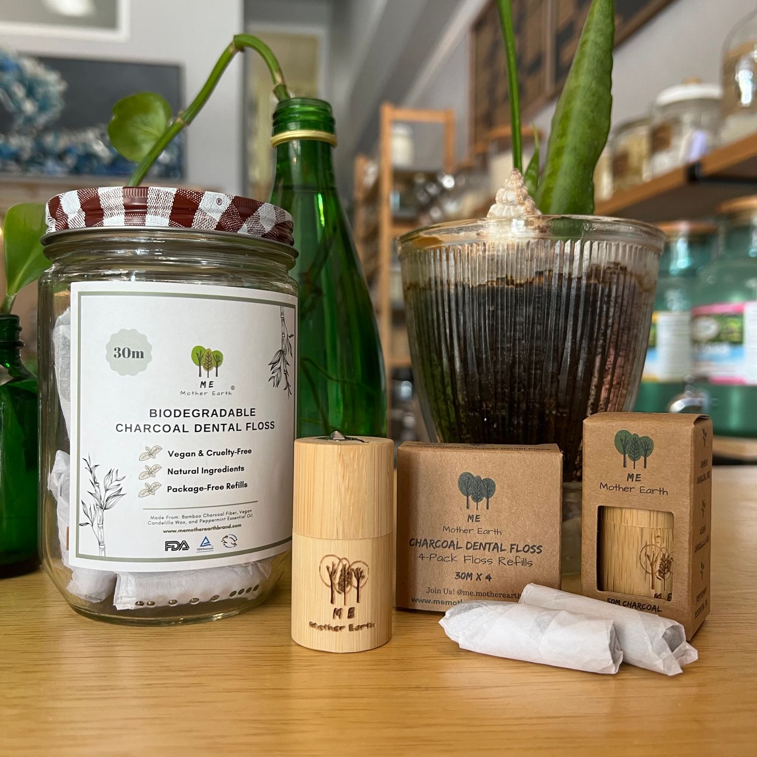 Dental Floss, Charcoal, Vegan - Me Mother Earth