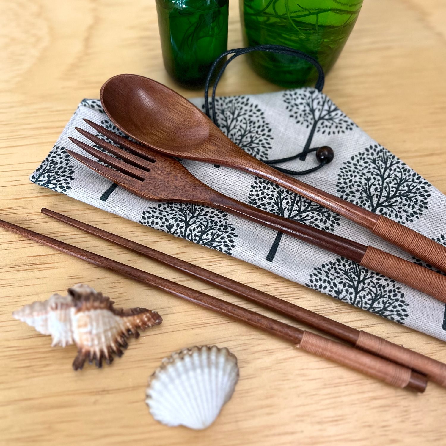 Coconut Cutlery Set w/ Cotton Pouch Coconut Cutlery Set w/ Cotton Pouch