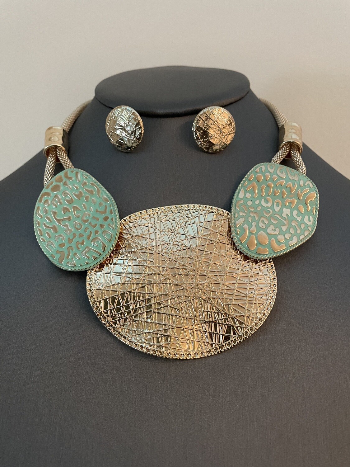 Eve Necklace and Earring Set