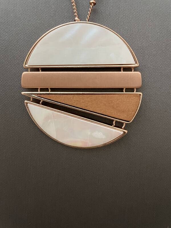 Mati White Iridescent &amp; Wood Set
