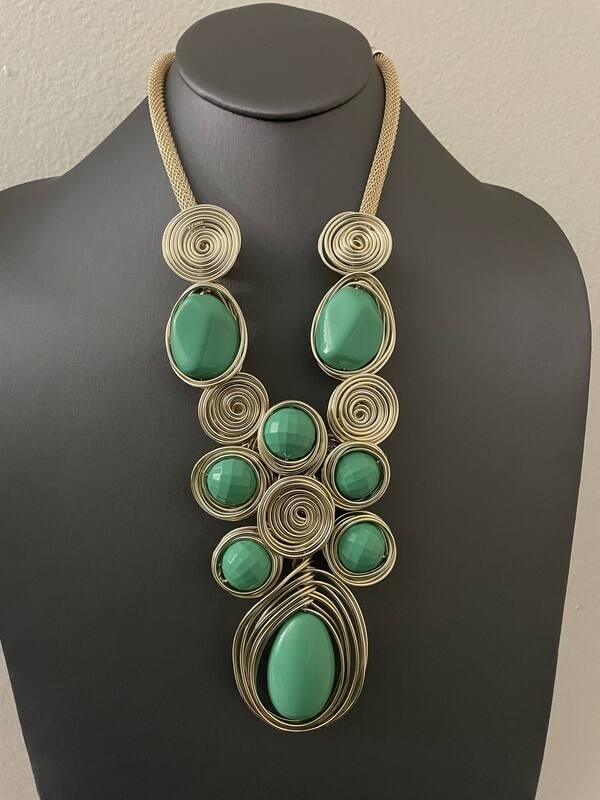 Kelila Gold Ball Necklace Set