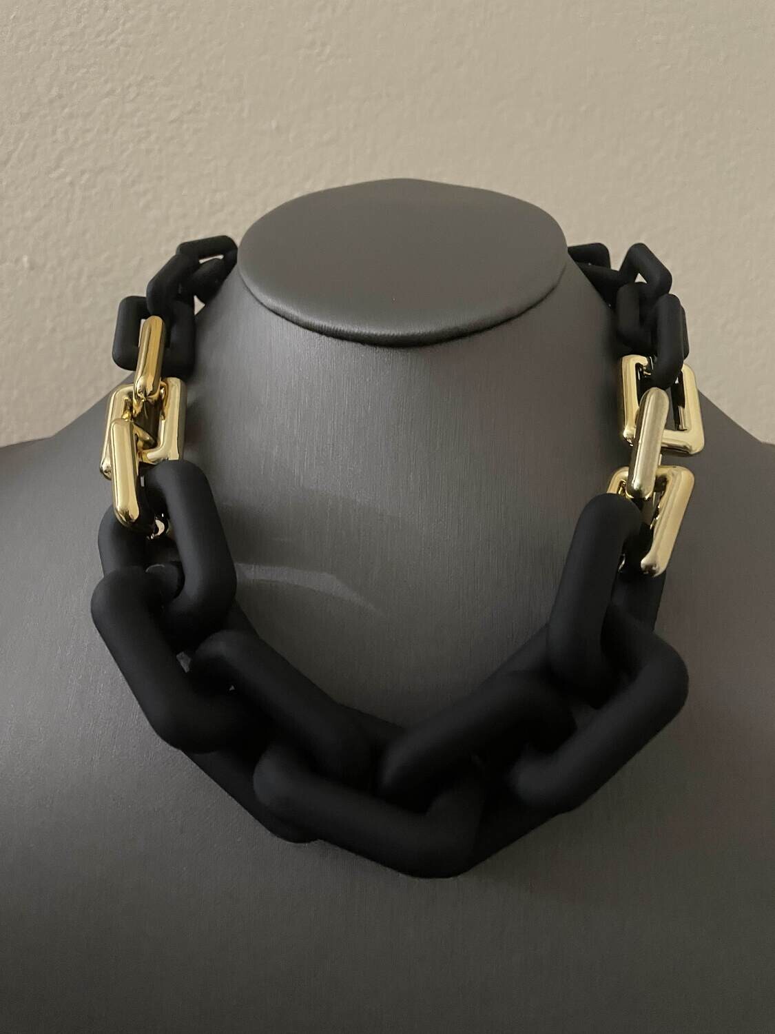 Eboni Necklace Set
