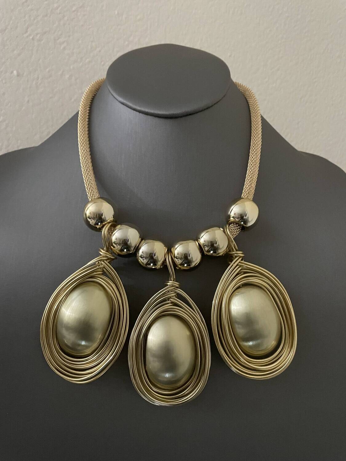 Malkah Gold Ball Necklace Set