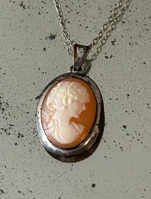 Lovely Silver Vintage Cameo Necklace as Found