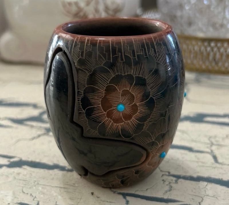 Stunning Julie Gutierrez Santa Clara Pueblo Native American Mini Pottery Vase 3&quot;x2&quot;