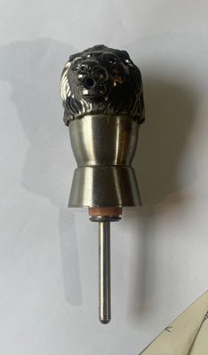 Vintage Decorated Barware Metal Lion Head Bottle Pourer Stopper