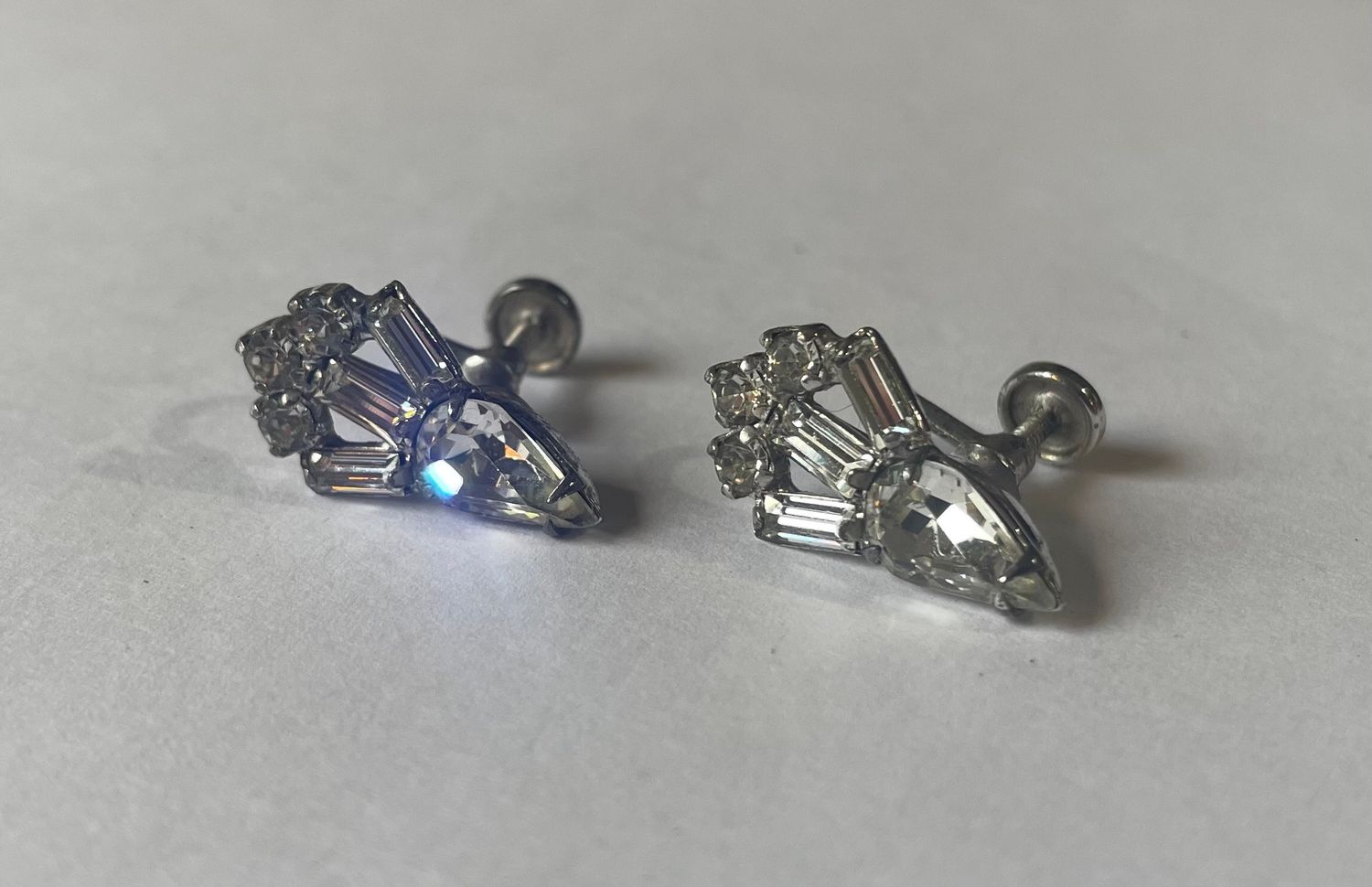 Vintage Pair of 1940s Art Deco Rhinestone Screw Back Earrings