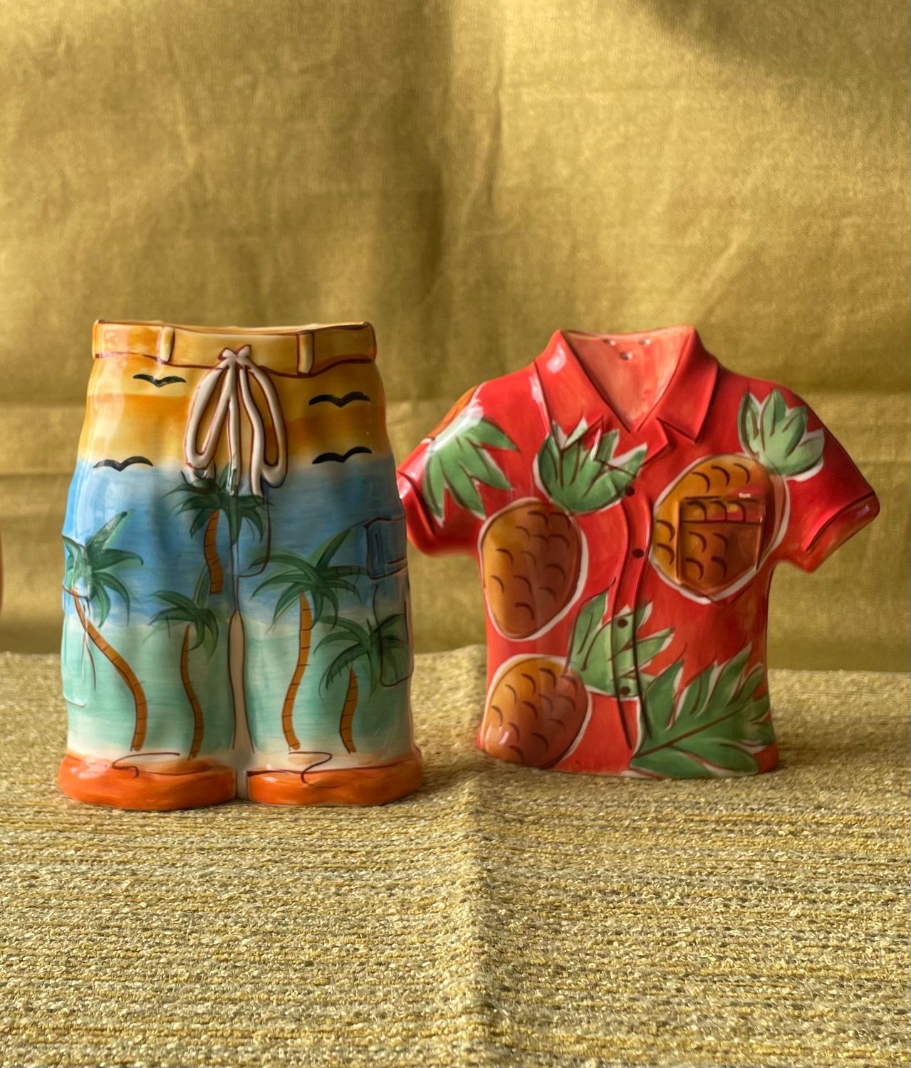 Vintage Clay LG Art Hawaiian Shirt w/Board Shorts Salt and Pepper Shaker Set