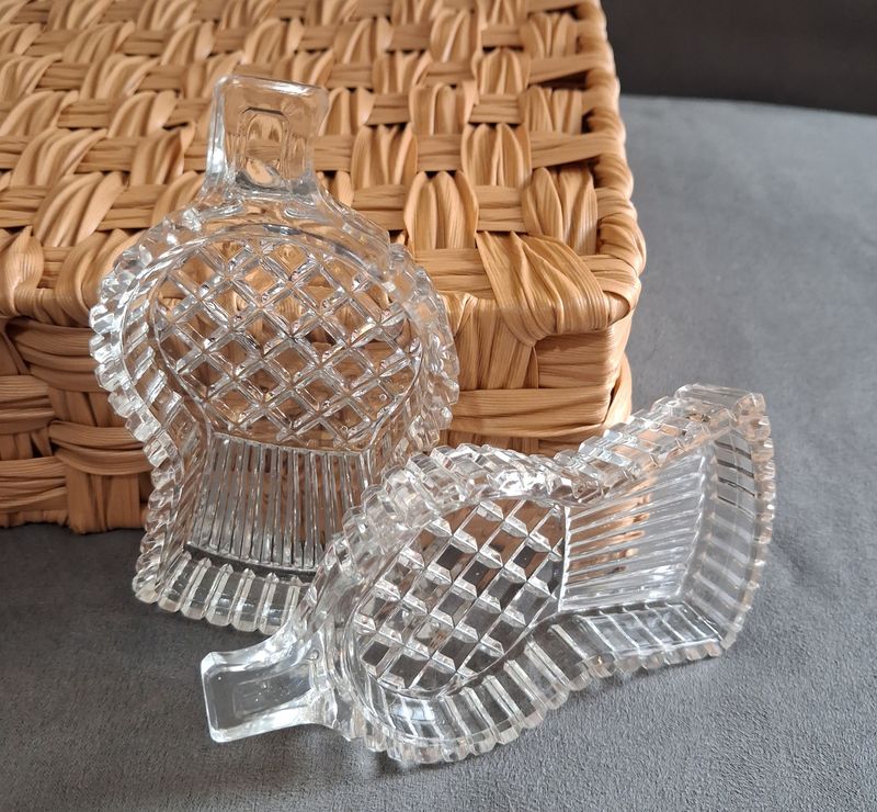 Set of 2 Vintage Thistle Pressed Glass Trinket Dishes 4.75"x2.75" PLEASE SEE DESCRIPTION!