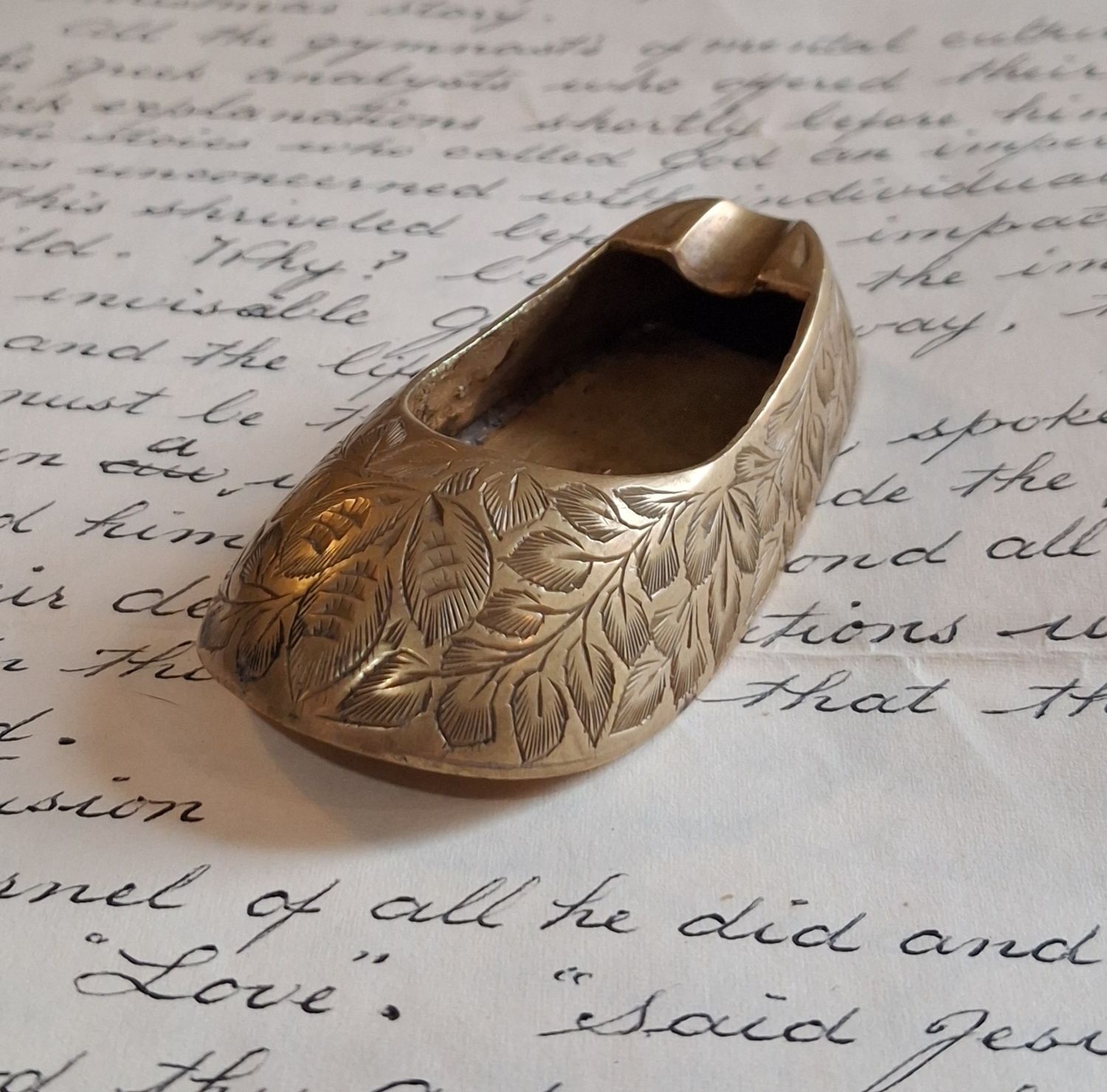 Vintage Tobacciana Brass Shoe Shaped Ashtray Engraved in India 3.25"x1.5"