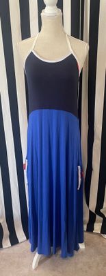 The Undress by Racerette First Edition for Active Women to Change Clothes