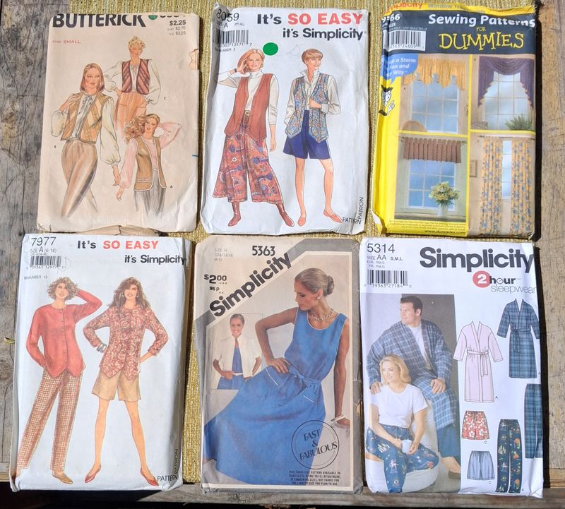 Lot of 6 Vintage Complete Sewing Patterns Casual Sleepwear and Curtains