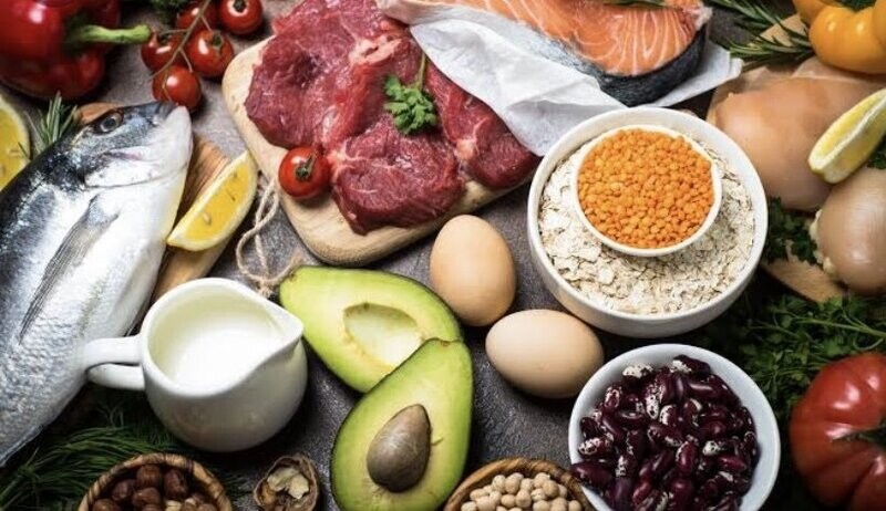 Daily nutrition plan + race day + carb loading plan