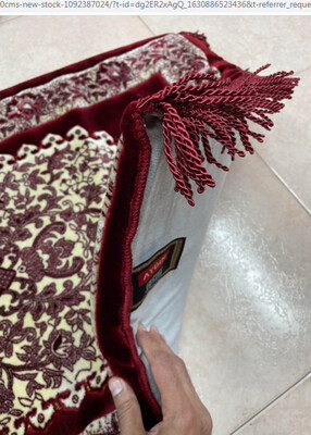 Ultra Luxurious Padded Foam Prayer Rugs/Mats/Sejadah 70 x110cms
