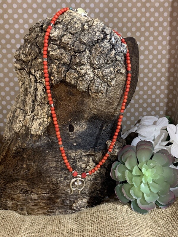 PAIGE WALLACE CORAL NECKLACE WITH PENDANT