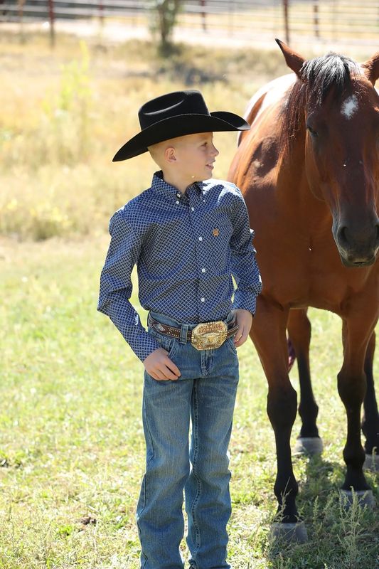 CINCH BOYS ROYAL BLUE MEDALLION PRINT BUTTON DOWN SHIRT